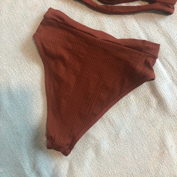L*space Pointelle Rib Frenchi bottom (med) and Flashback top (small) in Tobacco - Picture 6 of 12